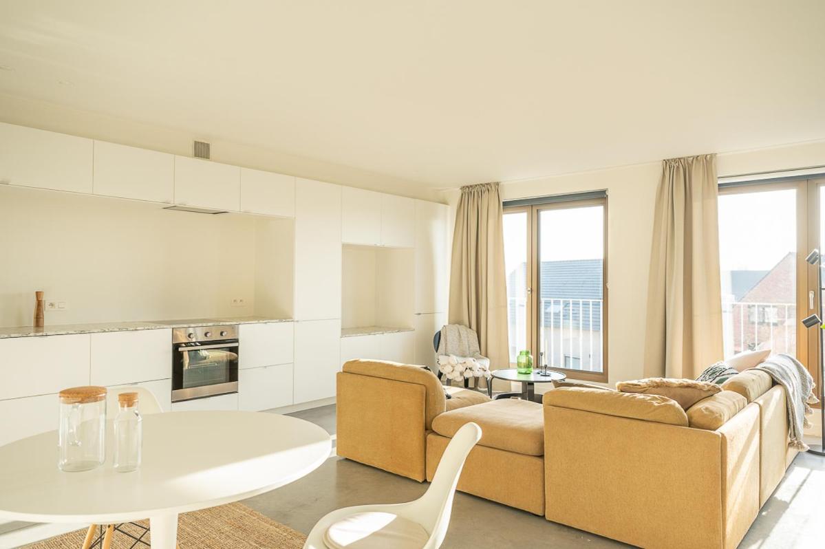 Trendy As Base To Discover Apartment *